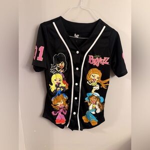 Bratz Graphic Baseball Jersey Top – Y2K Cartoon Button Front ✨